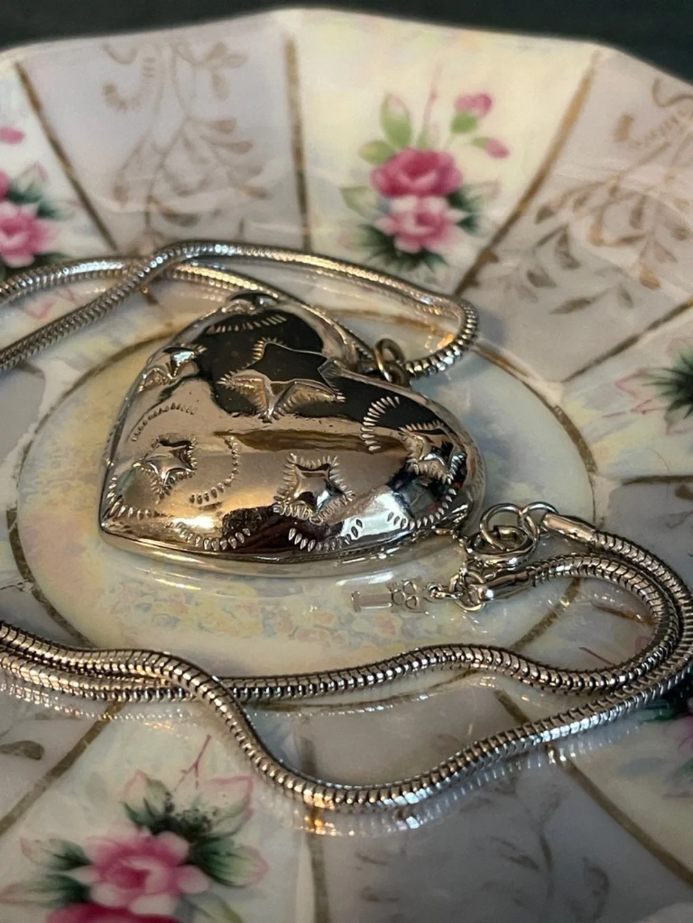 Vintage Trifari Celestial Star Puffy Heart Pendant on Crown Trifari Snake Chain - Picture 4 of 10